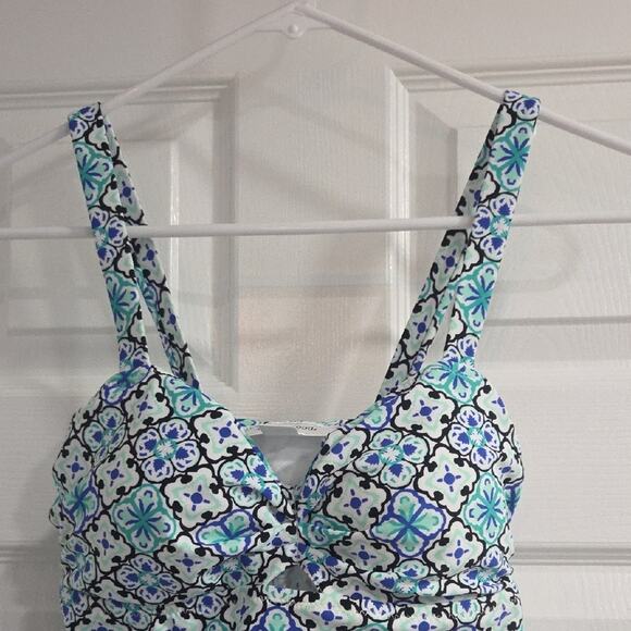 ❤️NWOT❤️Motherhood Blue and White Floral Tankini Top - Picture 3 of 12